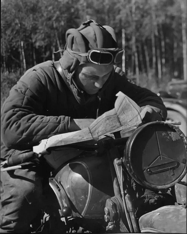 Ссср в очко. Мотоциклы РККА второй мировой войны. Танкисты РККА 1941. Мотоциклы РККА 1941. Мотоциклисты РККА В 1941-1945.