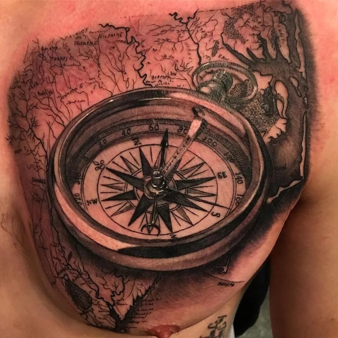 тату часов и компаса. тату компас на груди. тату компас на предплечье. тату компас на руке. тату компас и стрела.