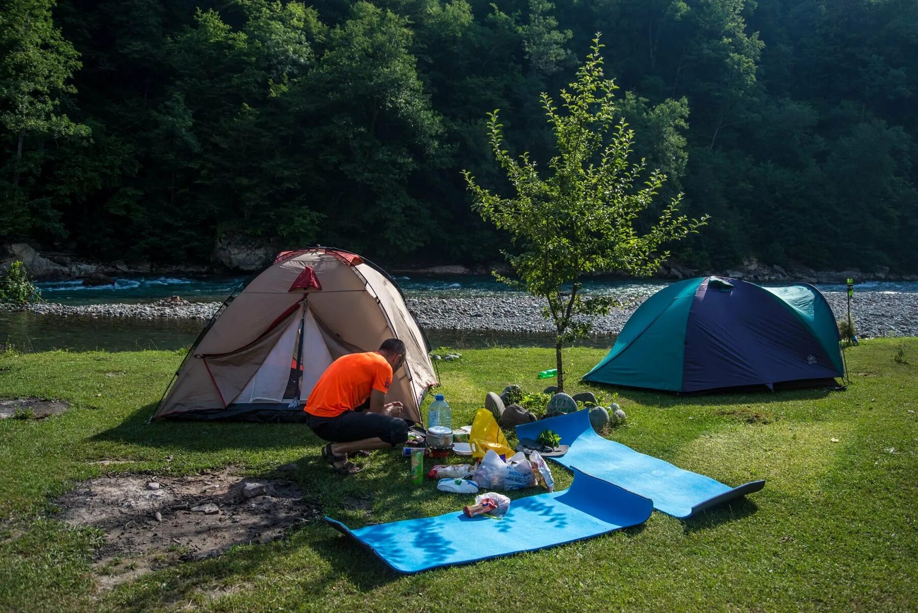 Only camping. Озеро Рица кемпинг. Тургояк кемпинг 2022. Глэмпинг Лаго Наки. Палаточный кемпинг Висимские Поляны.