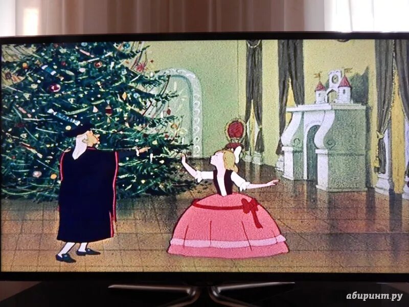 Двенадцать месяцев в яранге горит огонь. 12 месяцев сказка. 12 месяцев иваново. 12 месяцев иванов вано. Гофмейстерины это.