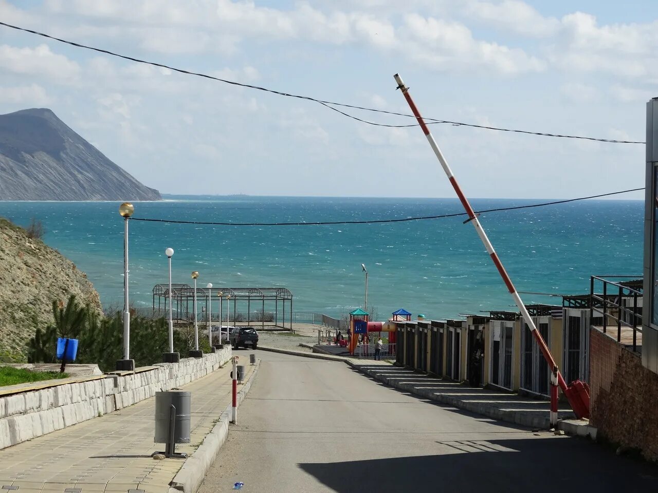 Можно подъезжать к воде