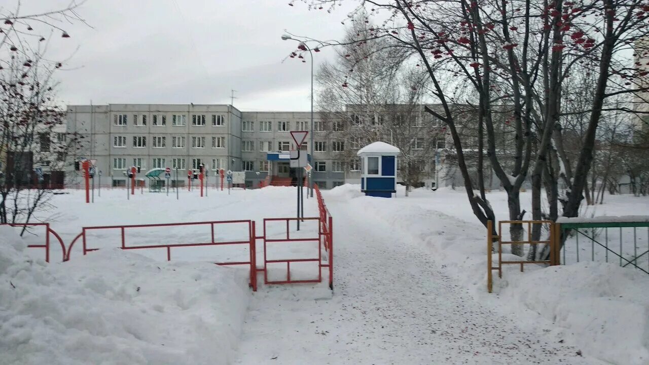 Тренькасинская сош чебоксарского района. Седьмая школа кириши. Молодежная 7 школа. Технополис кольцово новосибирская область. Школа 7 красноярск.