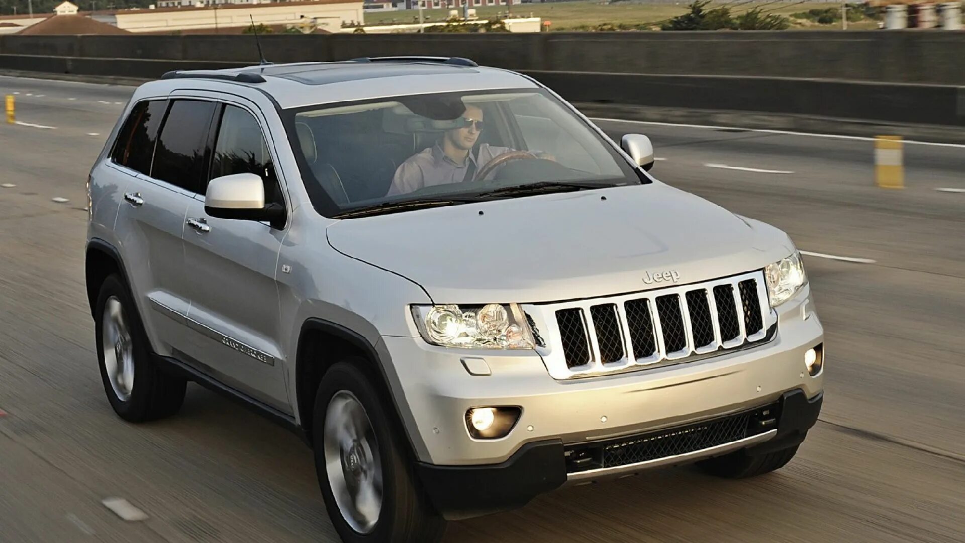 Jeep Grand Cherokee 2011. Джип Гранд Чероки 2011. Jeep Grand Cherokee 2023. Джип Гранд Чероки с круглыми фарами. Гранд чероки 2024