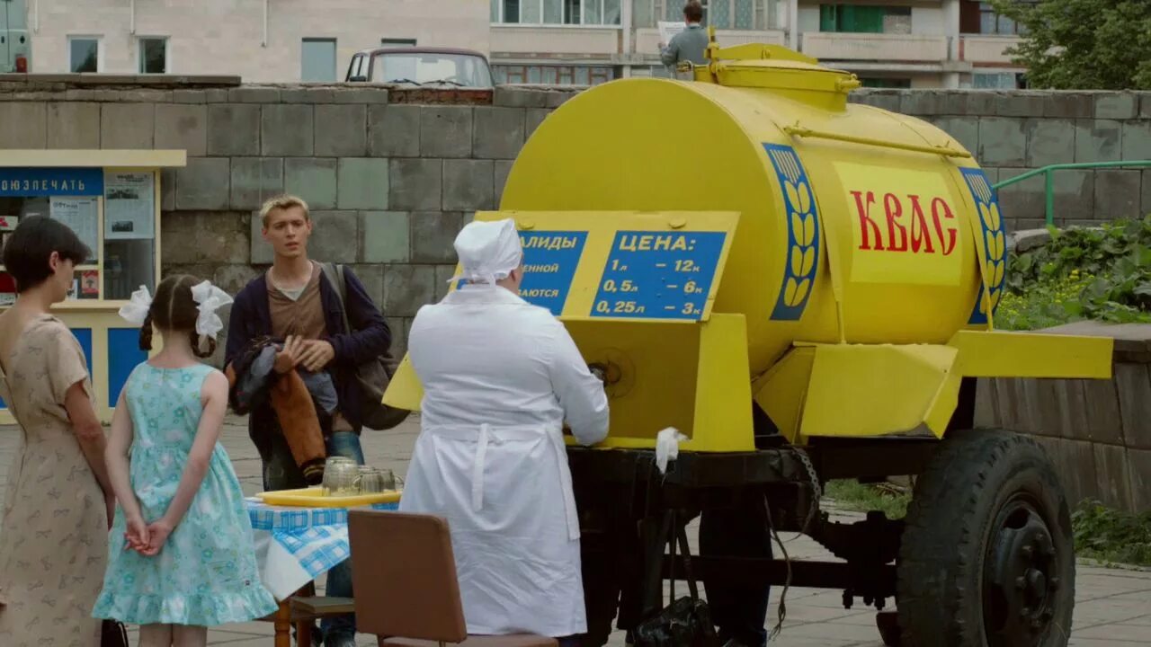 Эту страшилку из СССР помнят многие: правда ли, что на дне бочек с квасом регуля