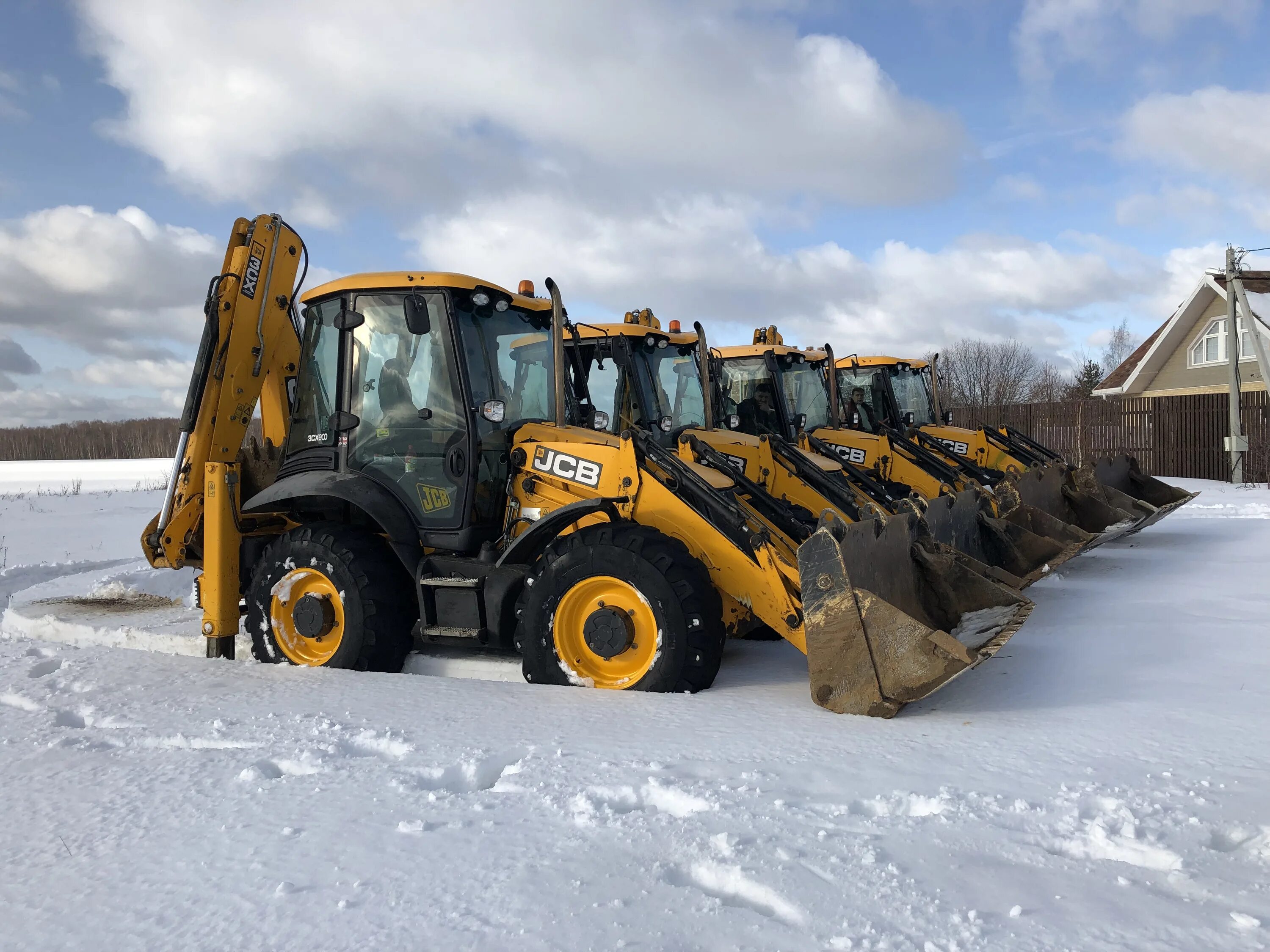 Экскаватор-погрузчик jsb3cx super. Трактор JCB 3cx. Экскаватор-погрузчик JCB 3cx super. Трактор JCB 3cx super. Вакансия экскаватора погрузчика москва