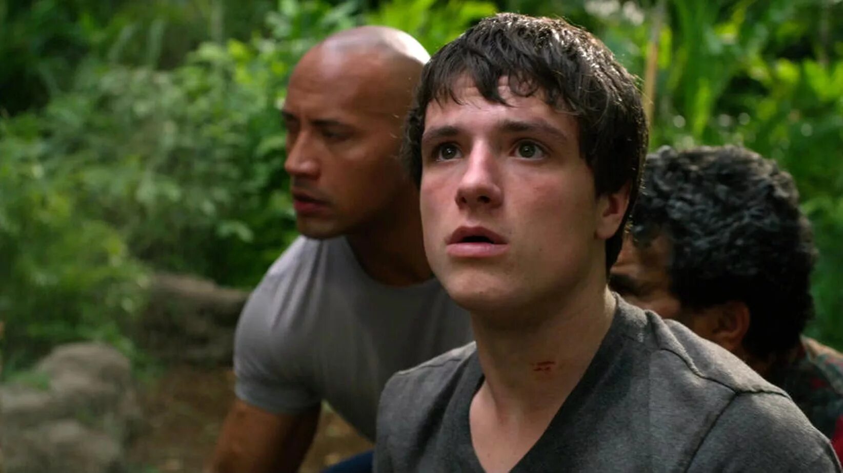 Джош хатчерсон таинственный остров. Дуэйн джонсон путешествие 1. Путешествие 2 таинственный остров атлантида. К центру земли 2. Джош хатчерсон путешествие 2 таинственный остров.