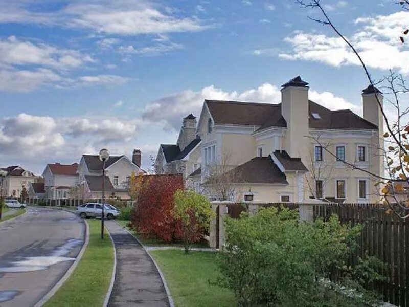 Кп павлово подворье. Кп павлово 2. Посёлок павлово новорижское шоссе. Поселок павлово московская область. Павлово-2 коттеджный поселок.