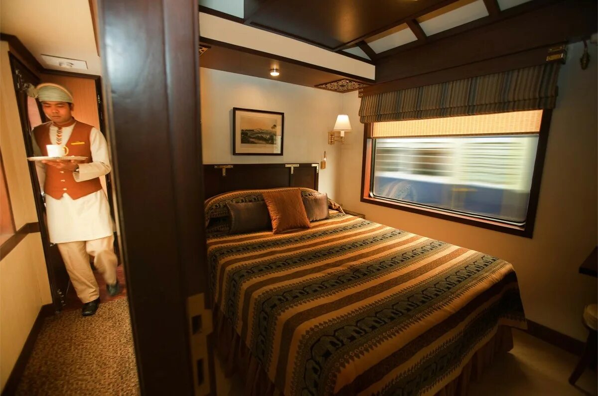 Махараджа экспресс. Махараджа экспресс Deluxe Cabin. Поезд Maharajas Express. Поезд Махараджи в Индии. Св номер поезда