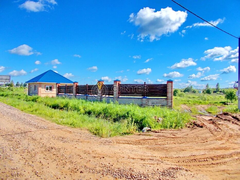 Поселение щаповское поселок сосновый бор. Сосновый бор коттеджный поселок. Коттеджный поселок американская деревня рублевка. Клубничные поля коттеджный поселок. Новая рига истринский район.