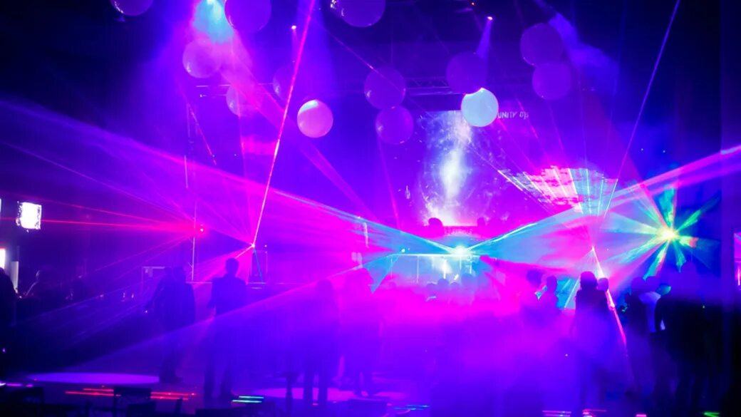Крутая вечеринка. Дискотека. Светящийся пол для танцпола. Dc10 клуб. Танцпол.