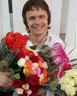 Поет руденко