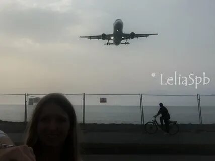 К чему снится самолет над головой