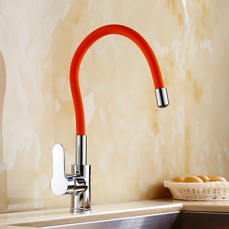 Смеситель для кухни с гибким изливом Deko Kitchen Faucet 202, золотой. Смеситель для кухни Matrix. Красный смеситель для кухни. Смесители для кухни красного цвета. Вода красная кран