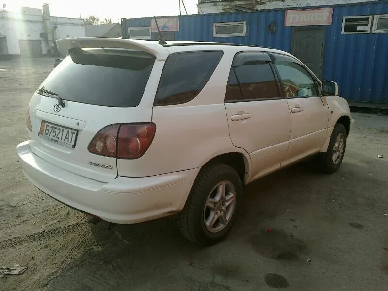 Toyota harrier 2000 год. Тойота Харриер 2000. Тойота Харриер 2000г. Toyota Harrier 2000 года. Белый перламутр Тойота Харриер 2000.