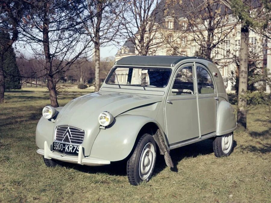 Citroen 2cv ржавый. Ситроен traction avant. Ситроен 2cv. Citroen 11cv. Французское авто 7 букв.