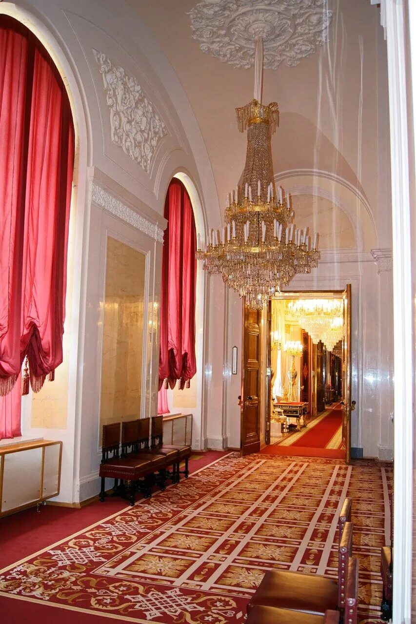 большой кремлёвский дворец будуар императрицы. екатерининский зал сенатского дворца. сенатский дворец московского кремля внутри. большой кремлевский дворец кабинет императрицы. парадная опочивальня гатчинского дворца.