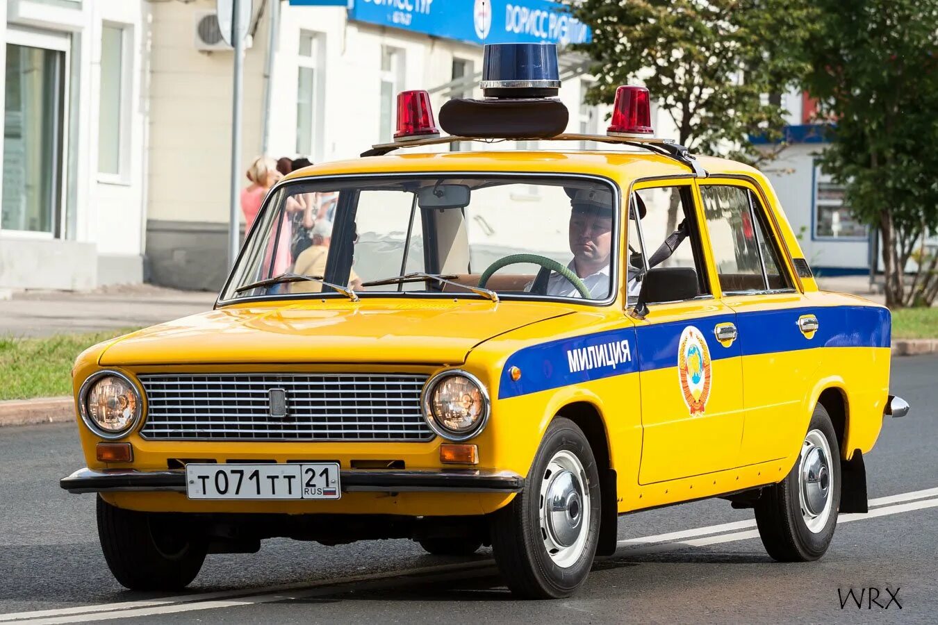 Додж чарджер 2016 полиция. Монета 1 рубль 1538 года. Полиция тайваня машины. Полицейский додж чарджер. Коп номер.