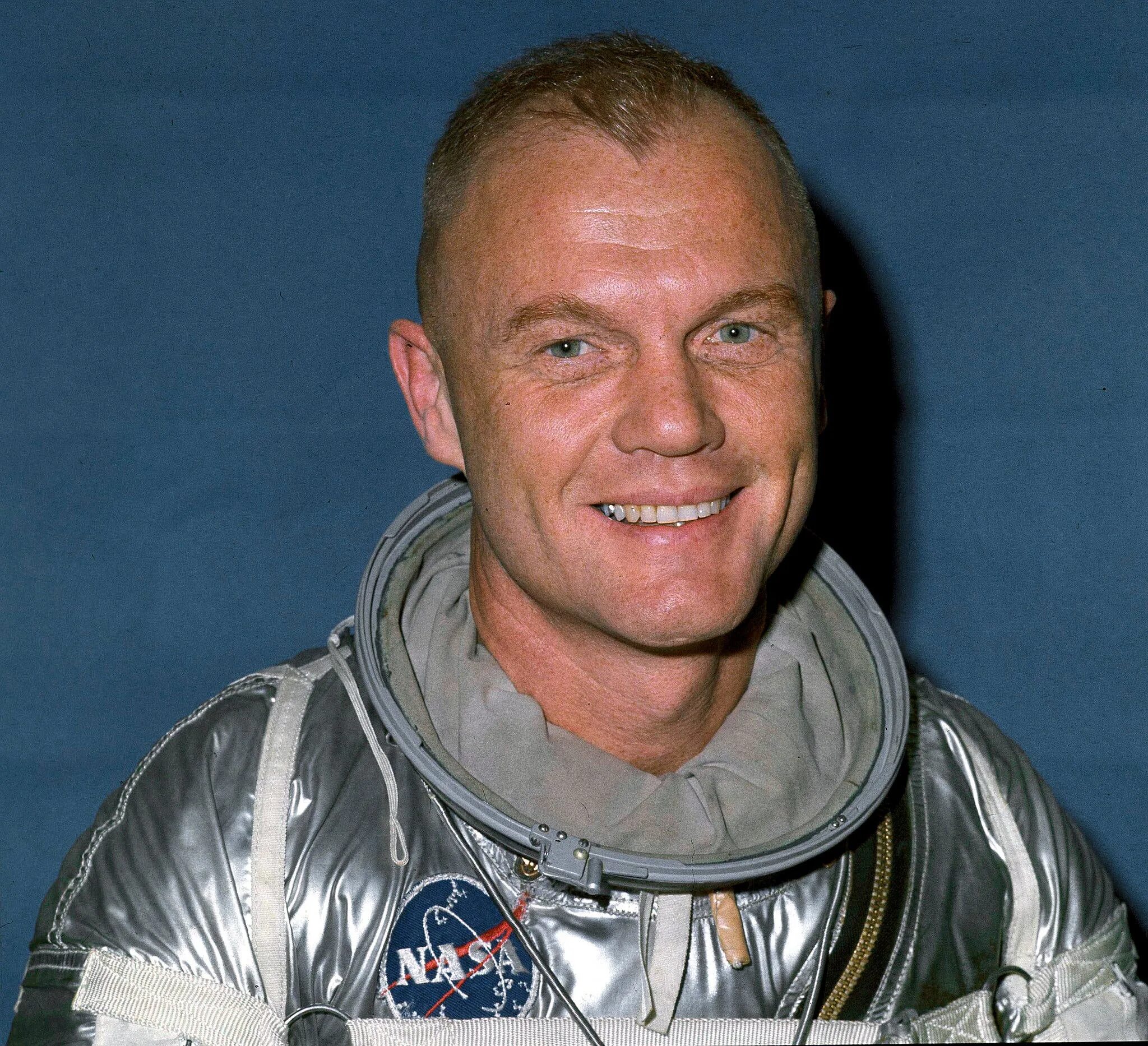 Первый американский космический полет. Джон Гленн. Джон Гершель Гленн. Джон Гленн американский космонавт. Джон Гленн фото.