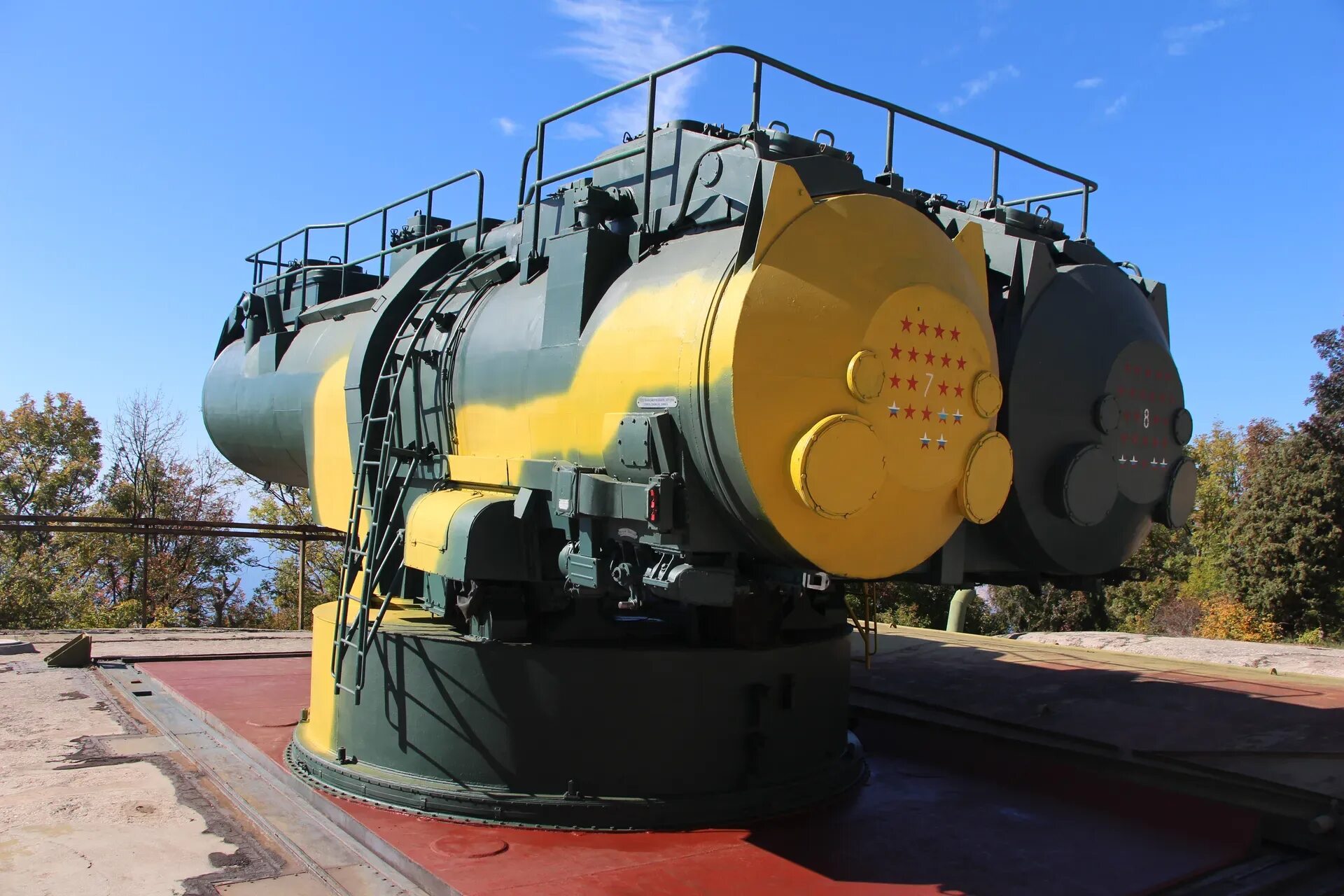 Крым противокорабельный комплекс утес. Ракетный комплекс бастион ракета. Ракета оникс бастион. Береговой объект. Береговой комплекс утес объект 100.