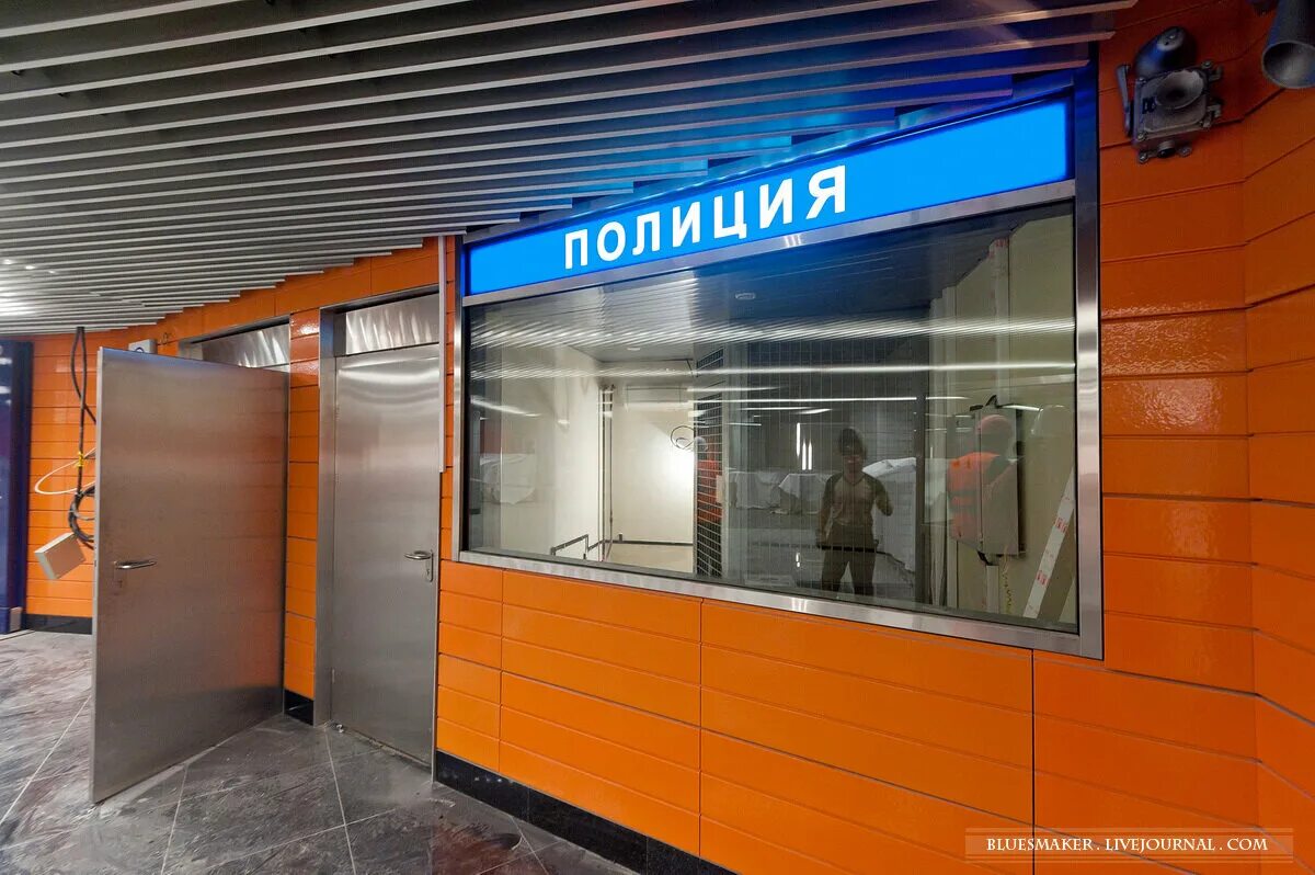 Рядом с метро жулебино. Метро жулебино панорама. салон оптики, метро жулебино. банк открытие метро жулебино.. магазин одежды метро жулебино.