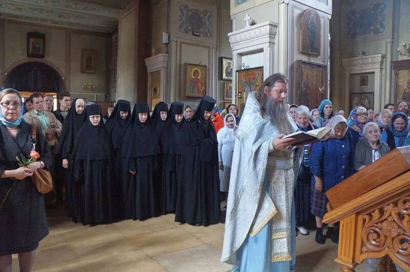 алексеевский женский монастырь в москве расписание. новоалексеевский женский монастырь в москве. новоалексеевский монастырь в москве. алексеевский женский монастырь в москве расписание. свято-алексиевский монастырь москва.