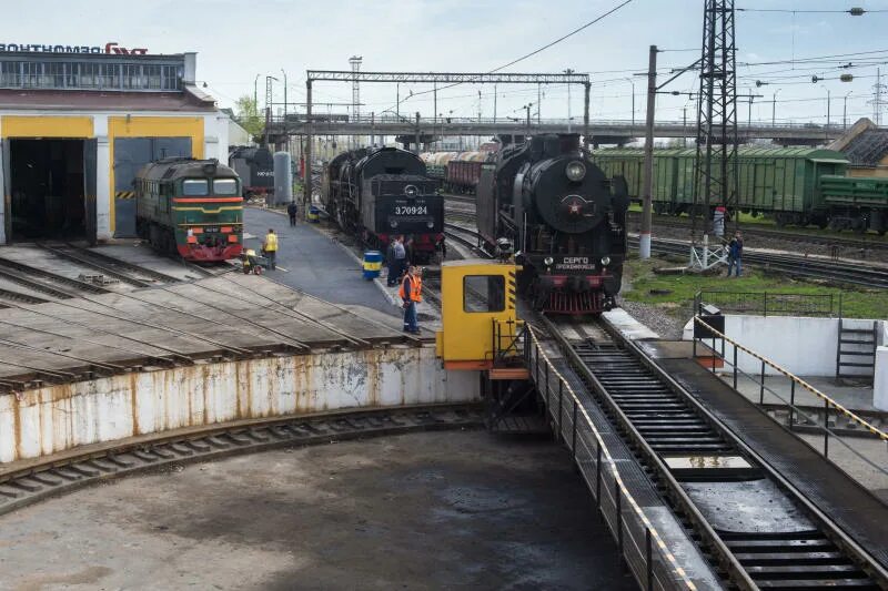 Локомотивное депо Санкт-Петербург-сортировочный-Московский. Депо Санкт-Петербург сортировочный Московский. Паровозное депо Санкт-Петербург. Поворотный круг в депо.