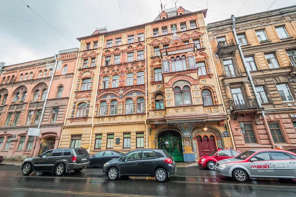 Доходный дом Никонова в Санкт-Петербурге. Санкт-Петербург дом пряник доходный дом Никонова. Доходный «дом из русской сказки» Никонова на Колокольной улице. Колокольная 3 Санкт-Петербург.