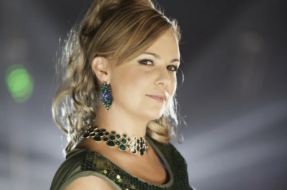 Karolina Goceva-Uspomena na tebe NEW 2010.flv - YouTube