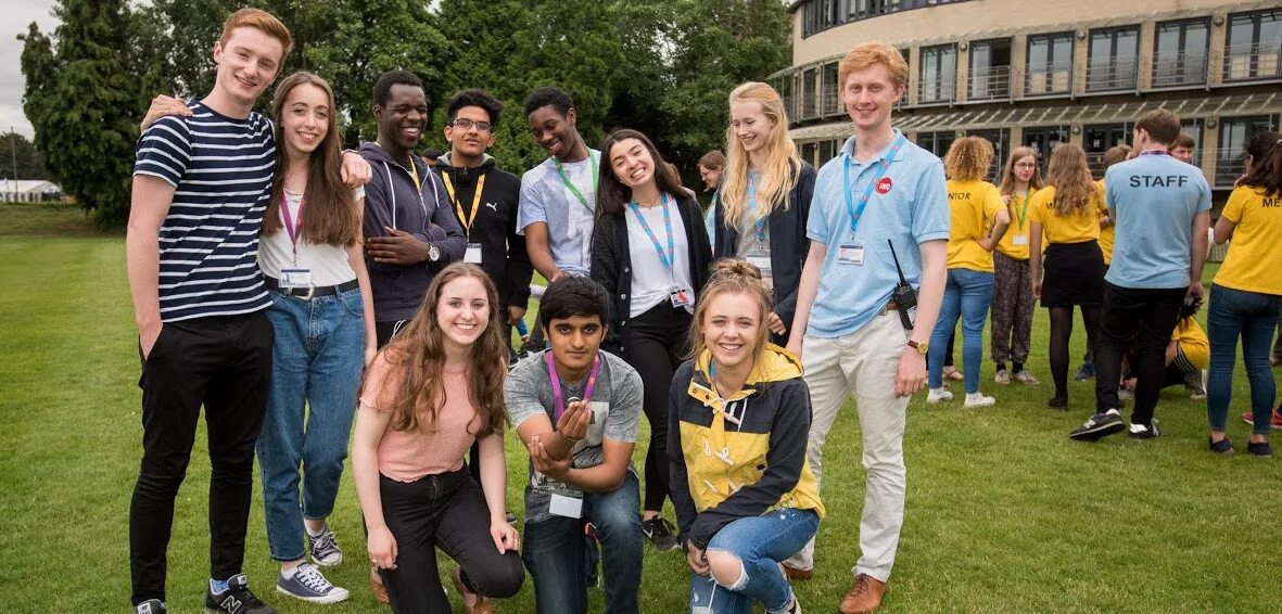 Summer school university. Oxford University Summer School (летний лагерь при Оксфордском университете). Лагерь Оксфорд в Англии. Оксфорд лагерь языковой. Летняя школа Summer School.