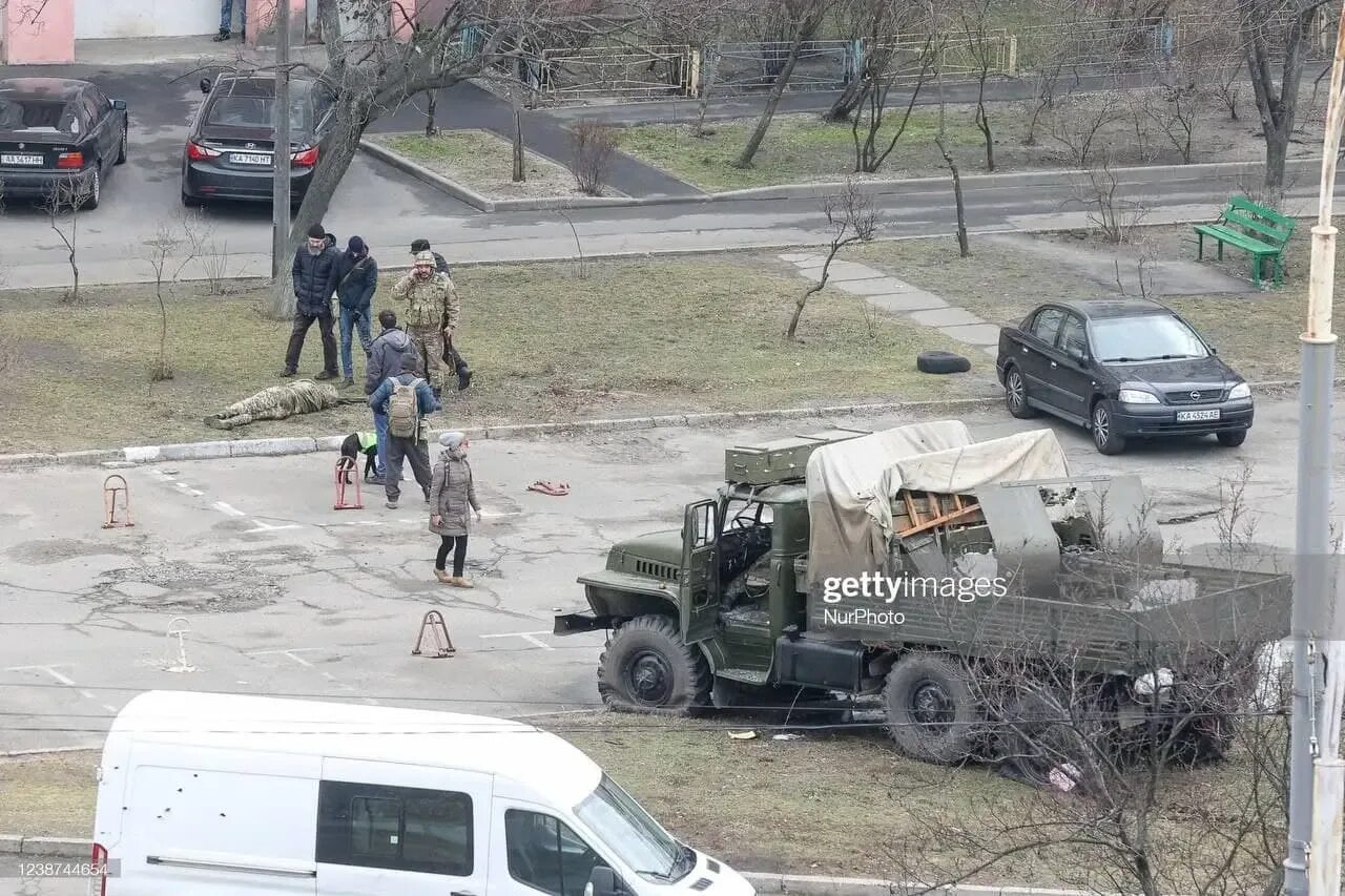 15 октября 2022 расстрел. Российские войска в Киеве. Убитые украинские военные. Расстрелянный Урал Украина.