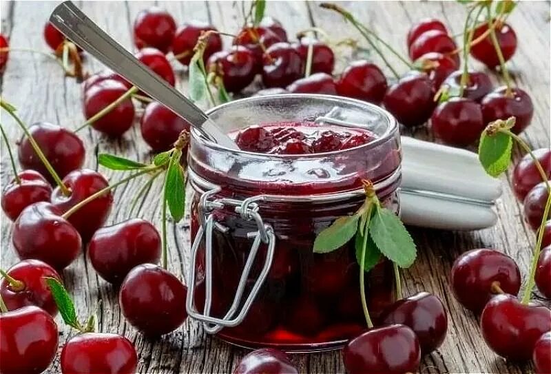 Конфитюр из вишни без косточек. Варенье вишня. Конфитюр из черешни без косточек. Как варить варенье из черешни. Черешневое варенье.