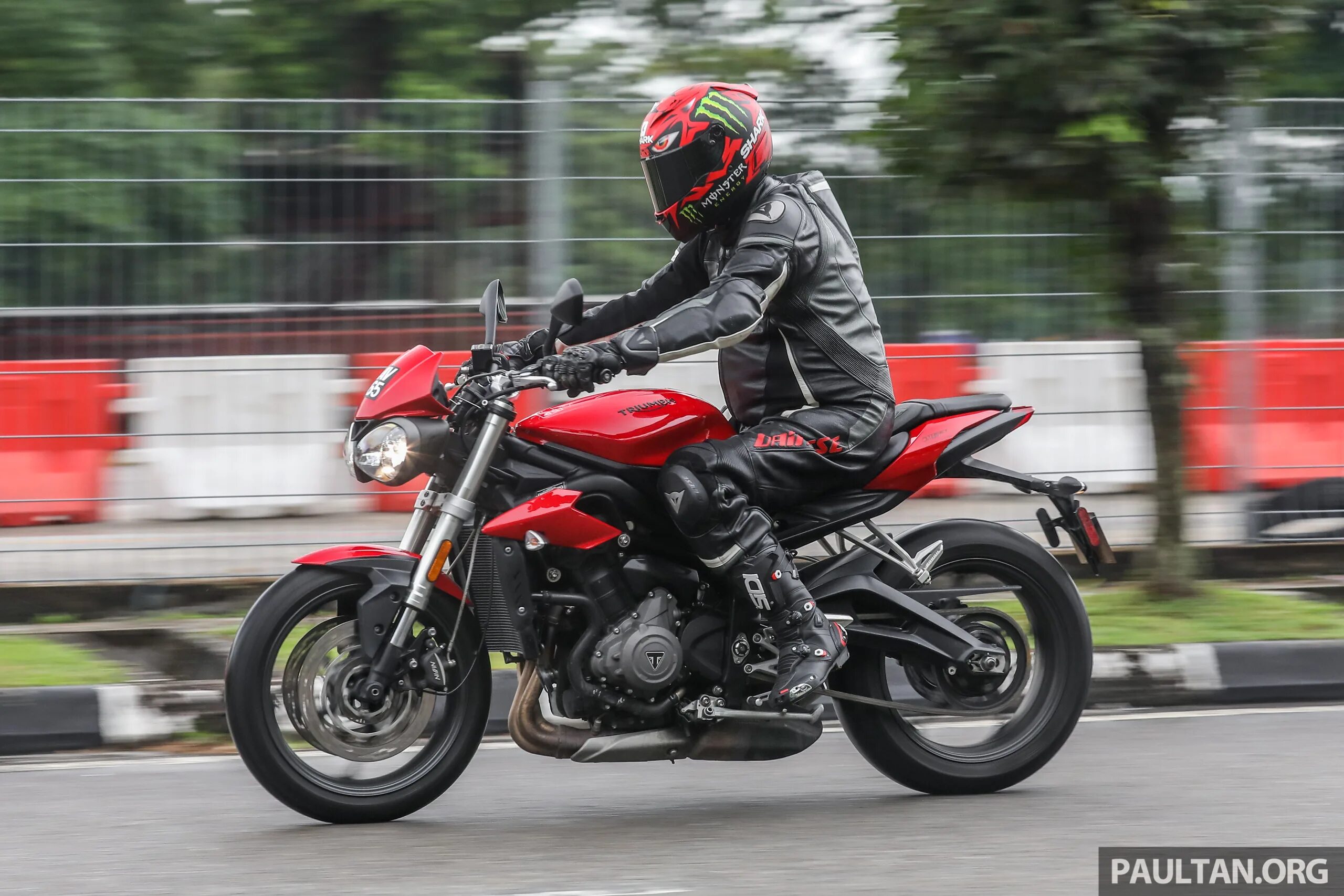 Triumph 765. Триумф стрит трипл 765 rs. street triple 765 rs. triumph street triple 765 rs 2025. triple 765.