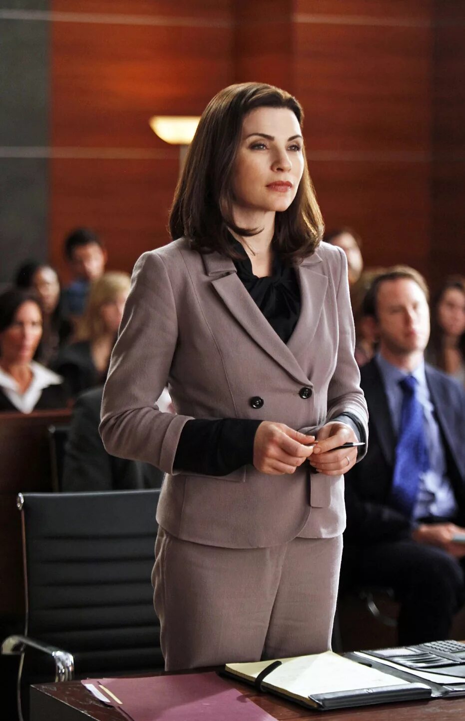 Good wife. Алисия Флоррик. Джулианна Маргулис good wife. Алисия Флоррик хорошая жена. Джулианна Маргулис хорошая жена.