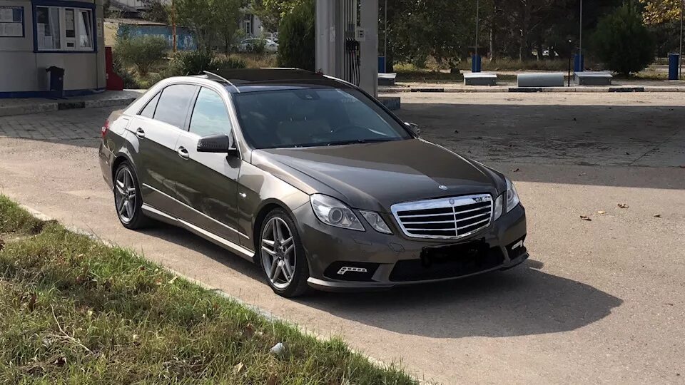 Купить мерседес е 212. Мерседес 212 е 1,8. Mercedes Benz e200 w212 1.8 турбо. Мерседес 212 е500 2010. Е212 1.8.