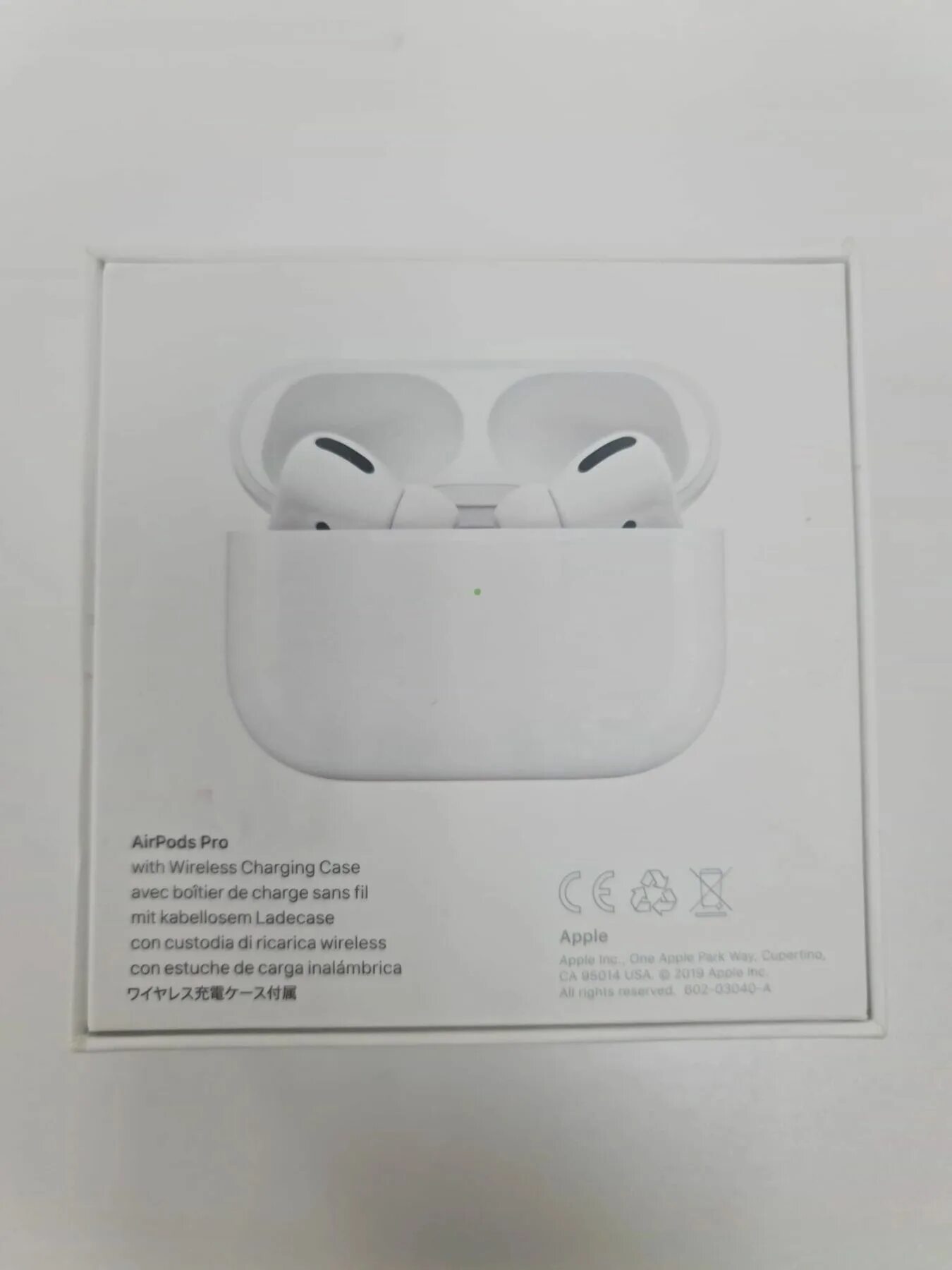Airpods pro 2021 коробка. Оригинальная коробка airpods 1. Наушники аирподс 2 коробка. Airpods 3 коробка оригинал. Как выглядит коробка от airpods.