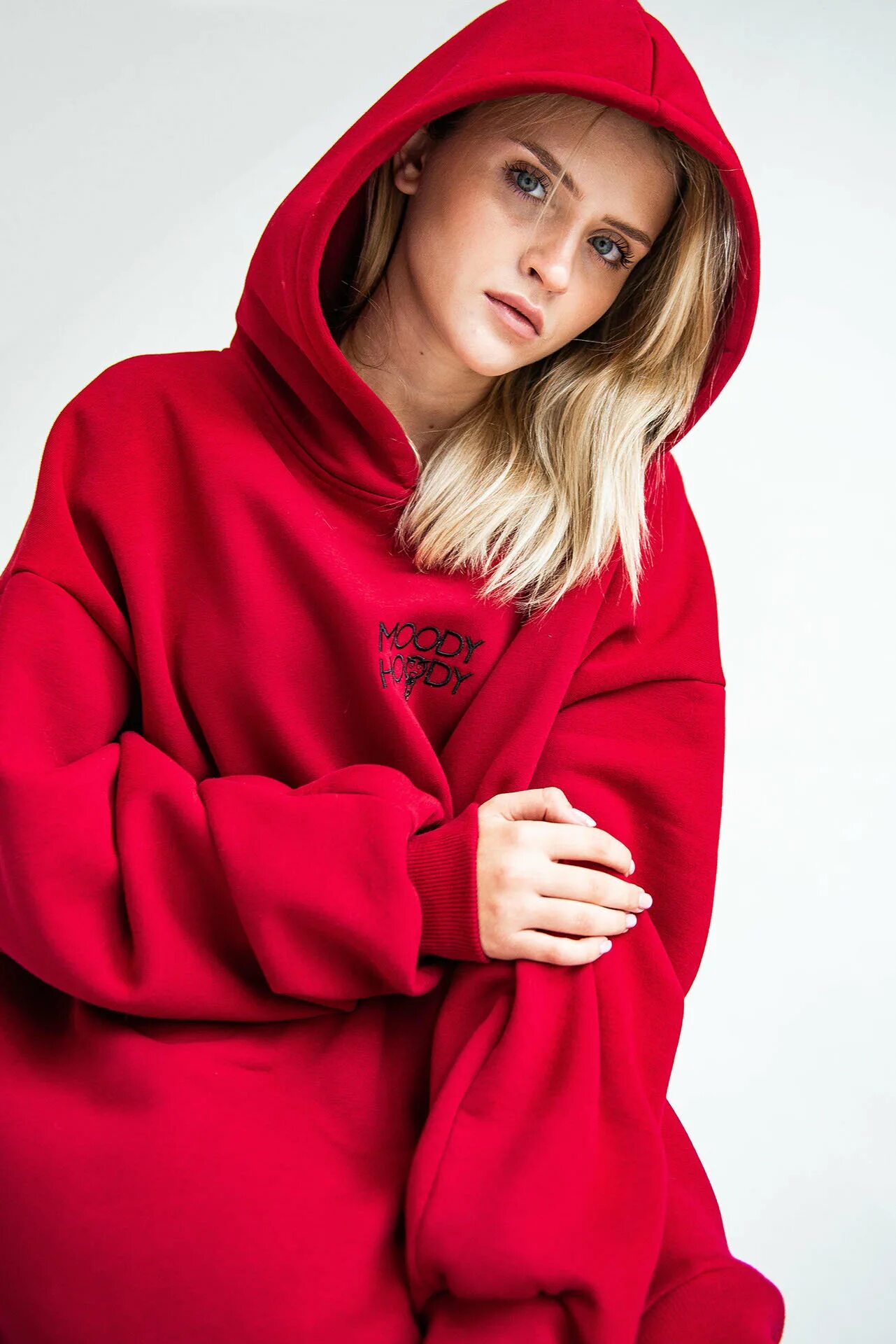 Барбара феррейра модель плюс сайз. Пальто esprit oversize. Модель оверсайз. Модель оверсайз. Девушка в оверсайз.