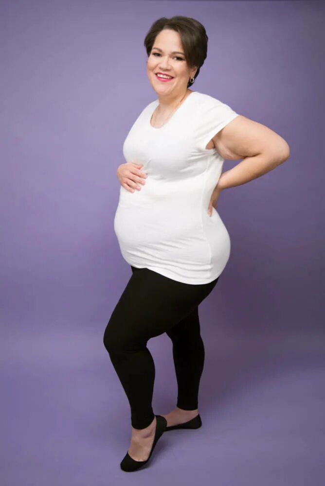 Беременные толстухи. Беременные плюс сайз. Фотосессия полных беременных. Полные беременные.