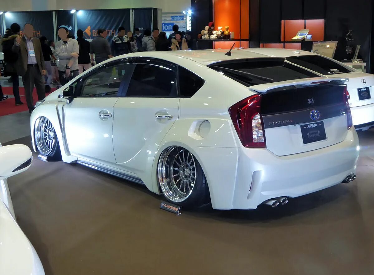 Tuning чит. Prius xw30 Tuning. Prius 30 Tuning. Prius zvw30 Tuning. Toyota Prius xw60.