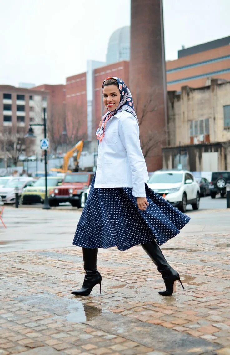 Scarf skirt. Scarf skirt. Scarf skirt. Юбка шарф актуально ли в 2024. Платок как юбка.