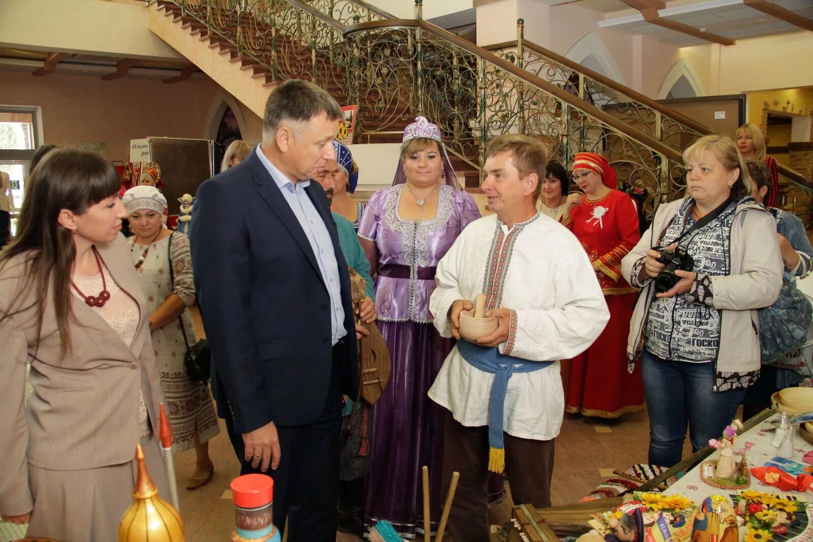 Молодежный центр россошь. Молодежный центр старт россошь. молодёжный центр россошь официальный сайт. молодежный центр подгоренский.
