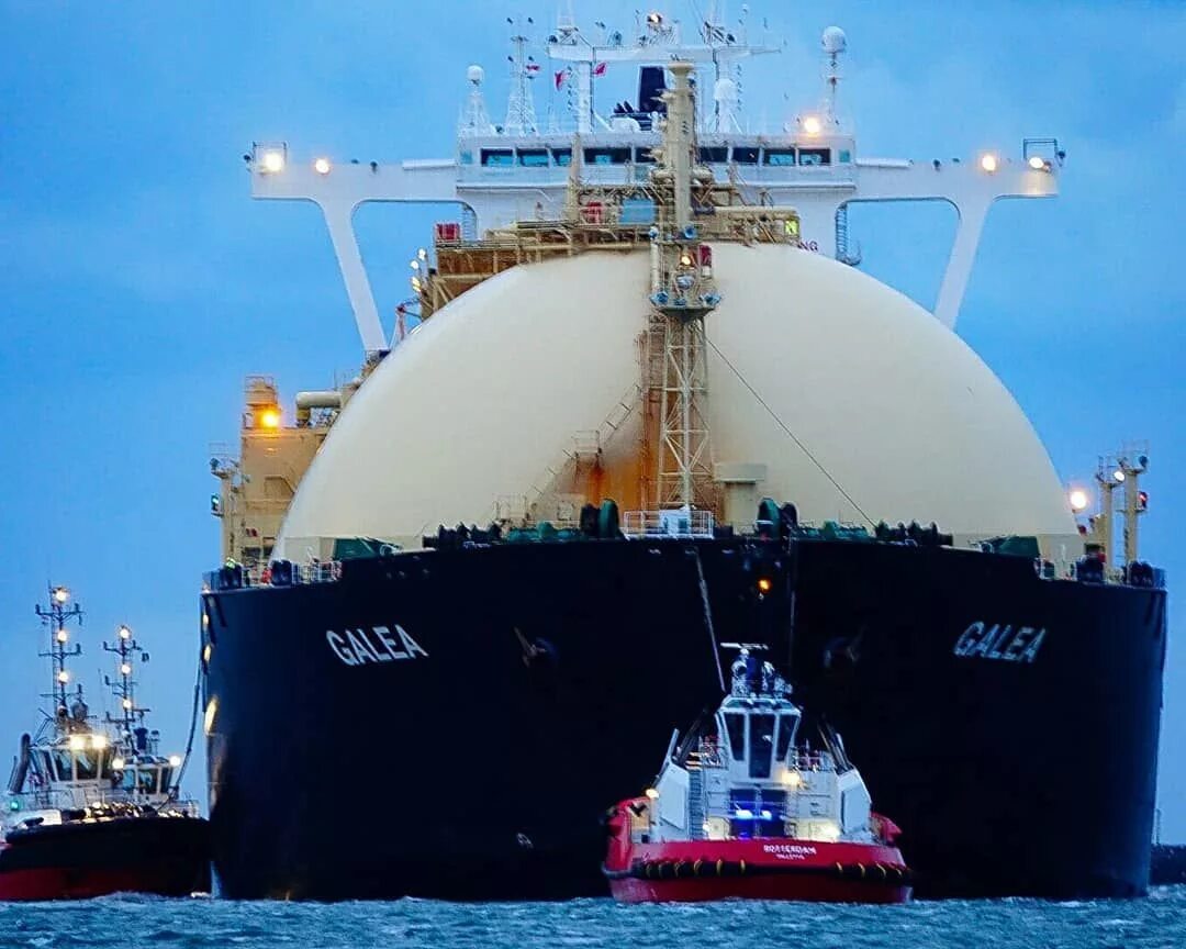 Lng php. Lng php. Газовоз спг. Lng грузовой танк no96. Танкер в море.