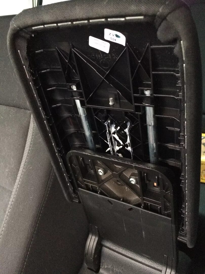 Как снять подлокотник гольф 5 Установка подлокотника гольф 5 Volkswagen Golf Mk5, 1,6 л, 2006 года аксессуар