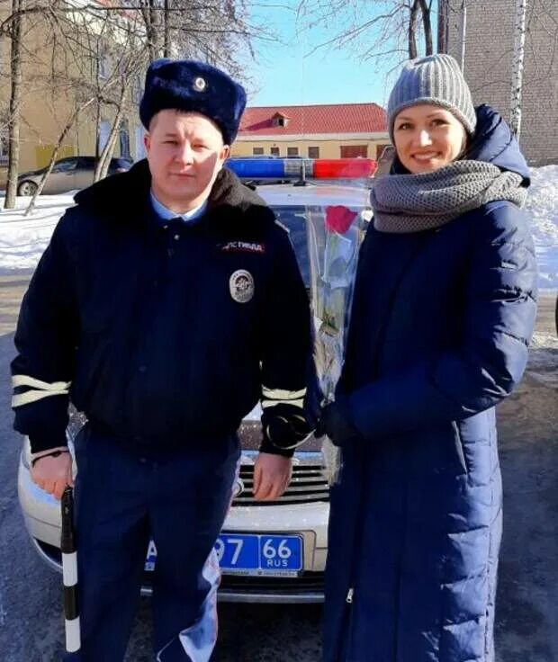 Гибдд новоуральск график работы Инспекторы ГИБДД Новоуральска отметили свой профессиональный праздник Общество С