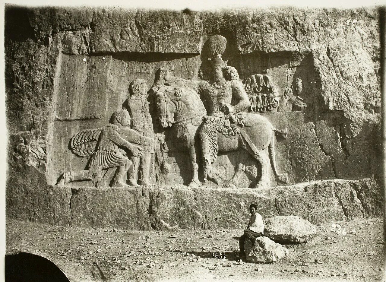Баник острава урарту. Баник острава урарту. Хайаса ацци. Бронзовая фигурка сирены урарту. Баник острава урарту.