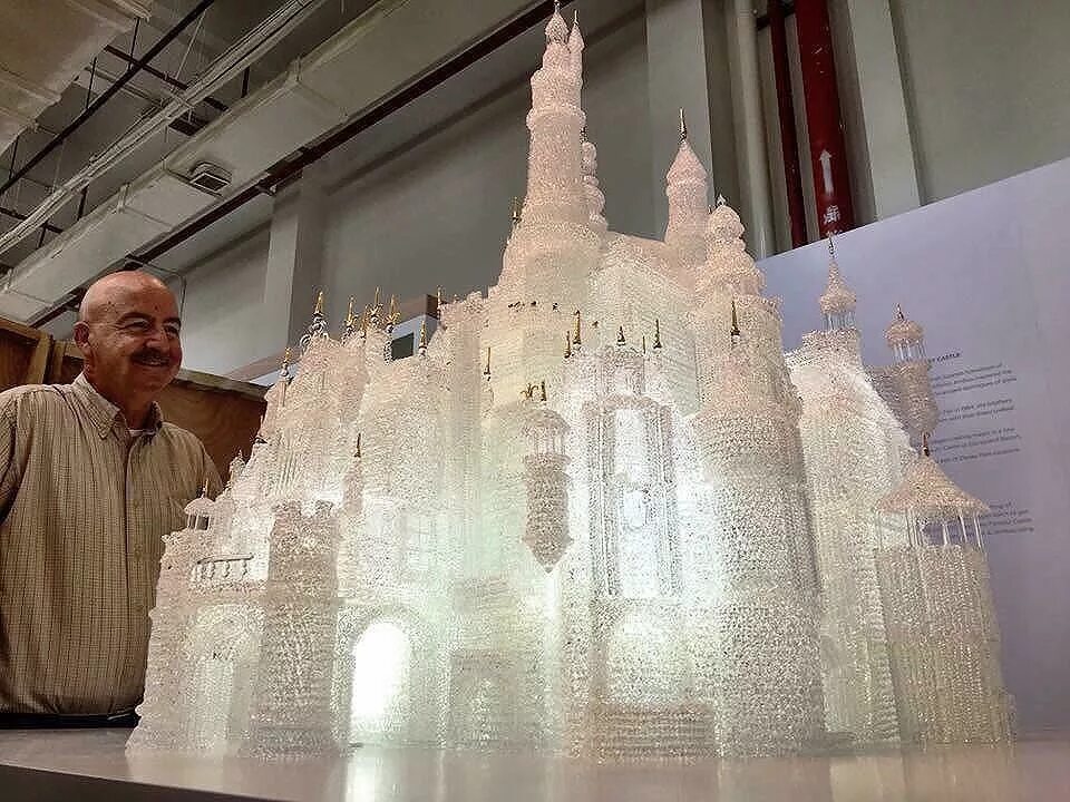 Замок из стекла. Музей стекла в Шанхае. Замок из стекла Bombora. Стеклянная крепость.