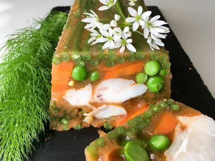 Заливное из головы форели