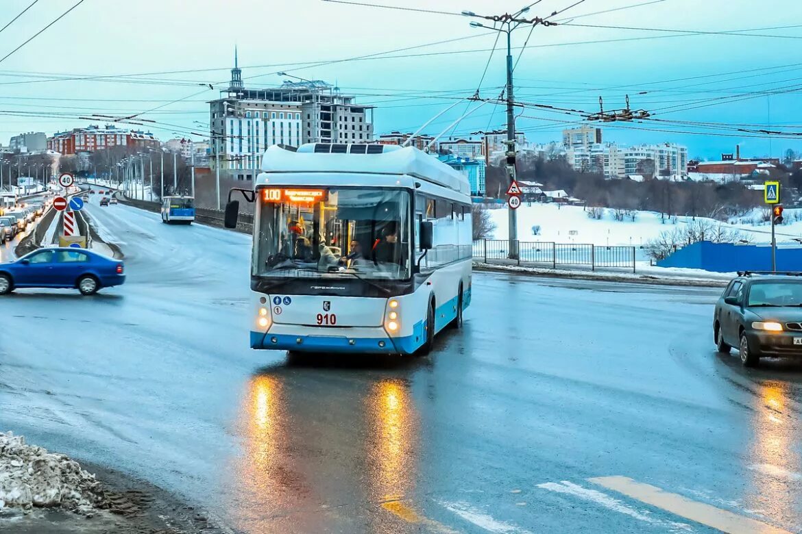 Троллейбус 100 Чебоксары. Троллейбус 100 Чебоксары Новочебоксарск. Чебоксарский троллейбусный парк. Новочебоксарск 100 троллейбус маршрут.