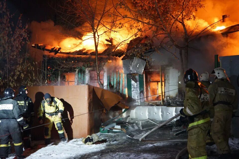 Сгоревшие дома в Кургане. Кропани пожар Курганская область. Курган горит. Что горит в Кургане сейчас.