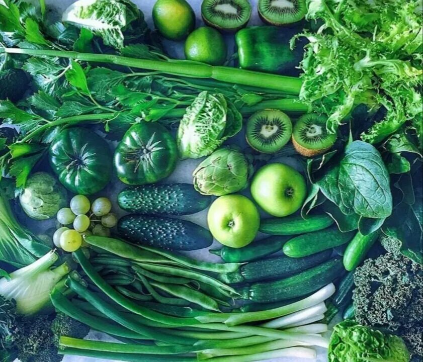 Зеленые продукты растительного. Зеленые продукты. Продукты зеленого цвета. Продукты салатового цвета. Полезные продукты зеленого цвета.