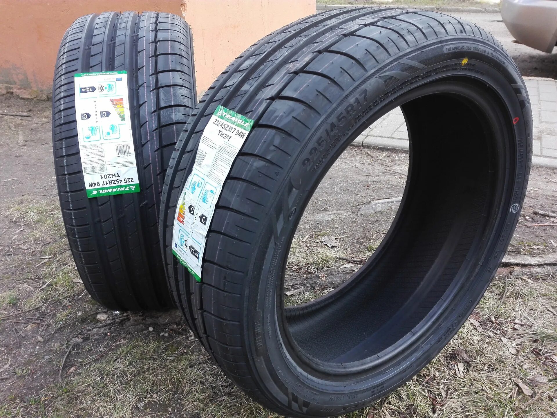 Шины triangle sports. Triangle th201 225/45 r17 94y. Triangle th201 225/50 r17. Triangle 225/45/17 201. Triangle th201 225/50 r17 98y.